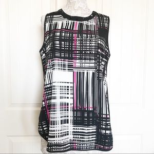 VINCE CAMUTO ‘Graphic Grid' Shirttail Sleeveless Top
